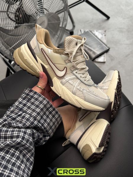 Nike V2K Runtekk Light Brown nik-0582-1024555 фото