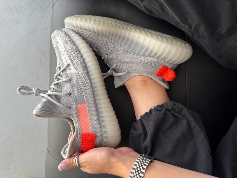 Adidas Yeezy 350 Tail Light adi-0118-44135 фото