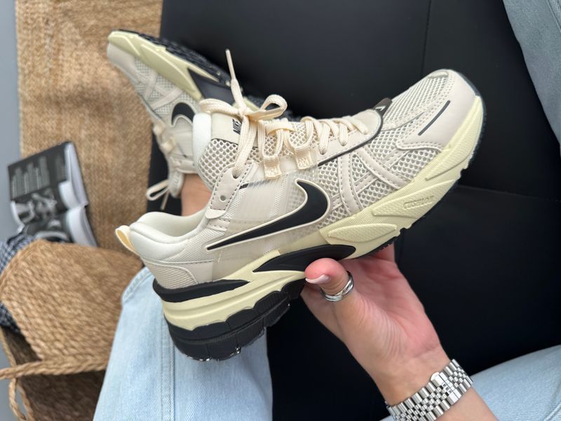 Nike V2K Runtekk Beige/Black nik-0661-1238264 фото
