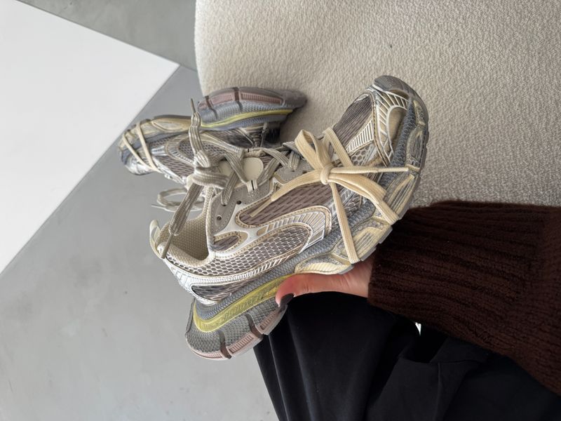 Balenciaga 3XL Worn-Out/Light Beige bal-0034-924003 фото