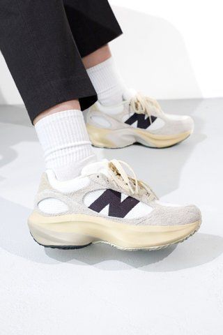 New Balance Warped Runner Beige/White nbl-0235-587653 фото