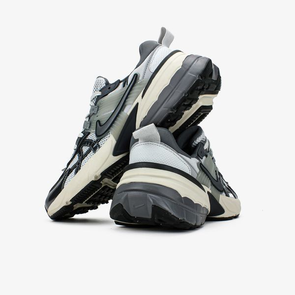 Nike V2K Runtekk Run Pure Platinum "Wolf Grey" 522-811606 фото