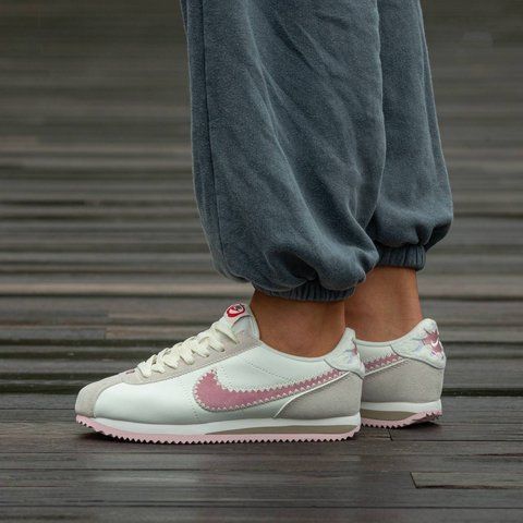 Nike Cortez Valentine's Day 2256-1192537 фото