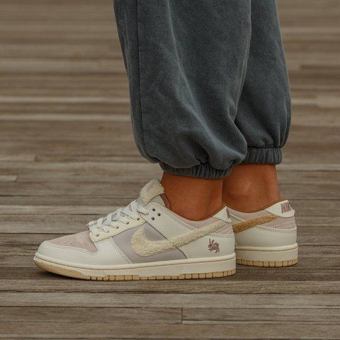 Nike SB Dunk Low Retro Rabbit Fossil Stone 2337-1287052 фото
