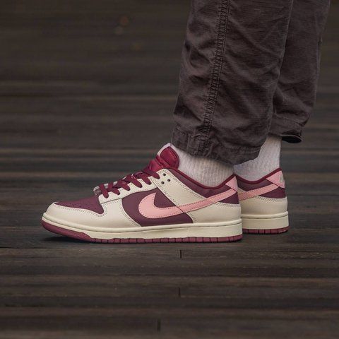 Nike SB Dunk Low Valentine&rsquo;s Day 1434-672152 фото