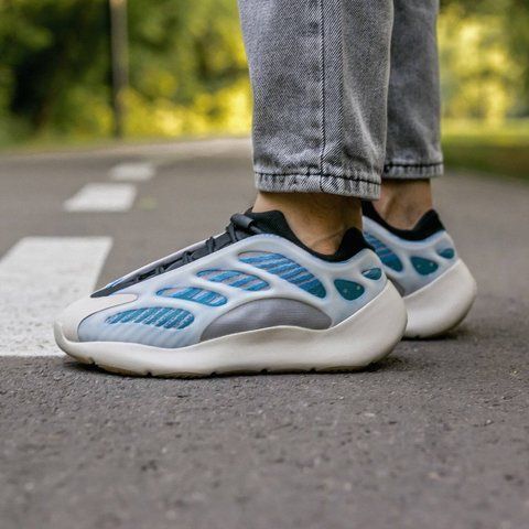 Adidas yeezy 700 v 3 'Kyanite' 811-745880 фото