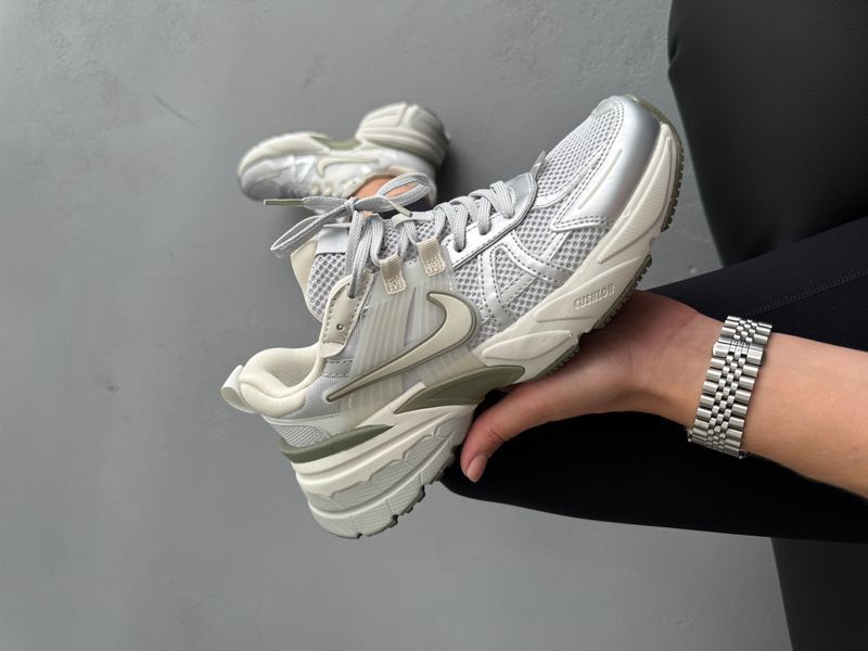 Nike V2K Runtekk Silver/Olive/White nik-0672-1263483 фото