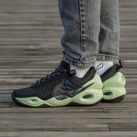 Nike Cosmic Utility 1915-967841 фото