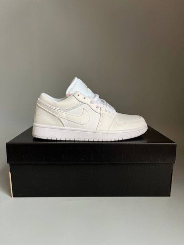 Nike Air Jordan 1 Low Triple White БРАК 1000 nik-0826-1000-1651736 фото
